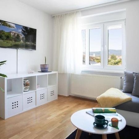 Tesla Apartment Urban Stay 萨格勒布 外观 照片